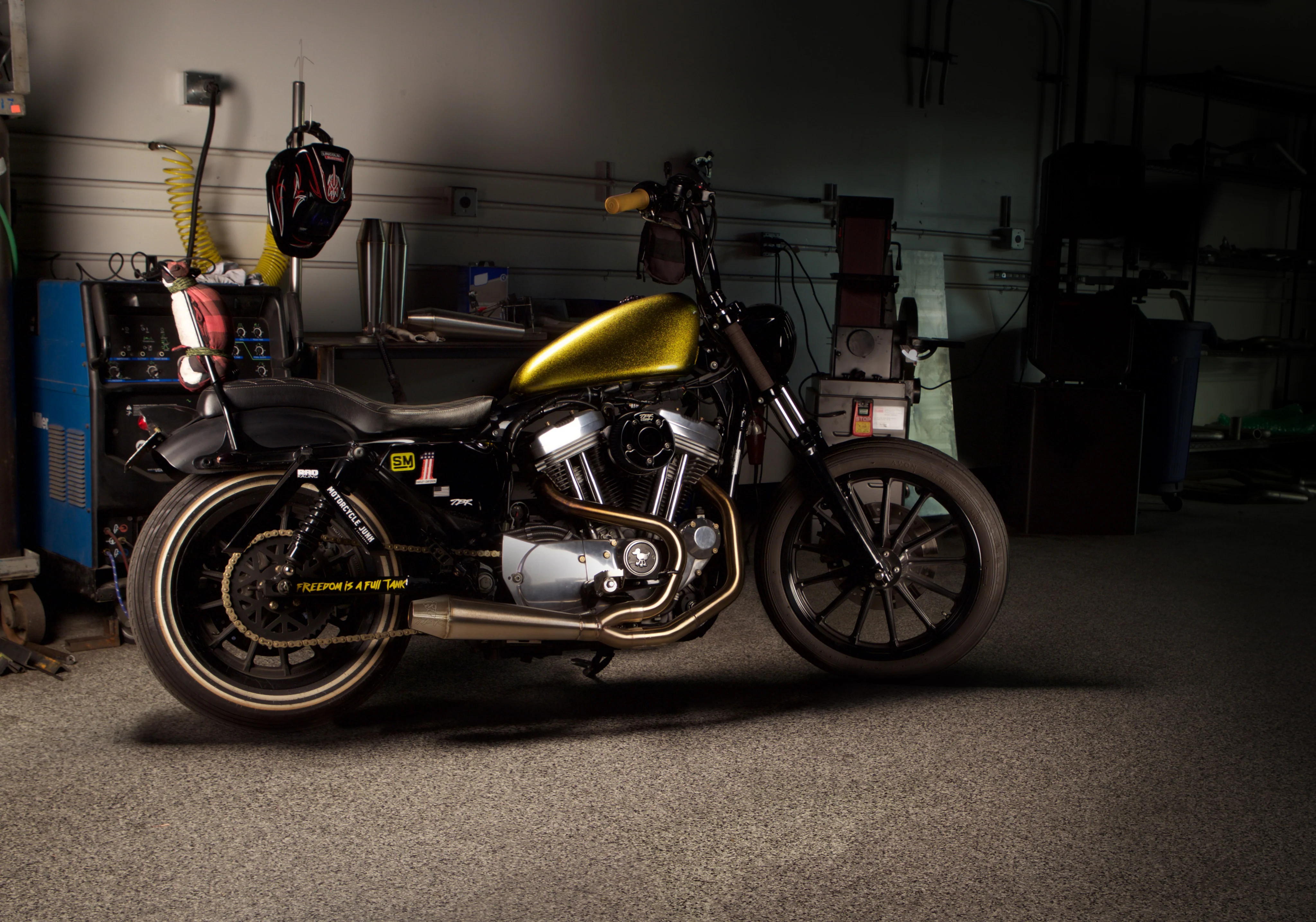 Harley Davidson Sportster (2014-2022) Megaphone Gen II 2-into-1 Ceramic Black Full System - Image 3